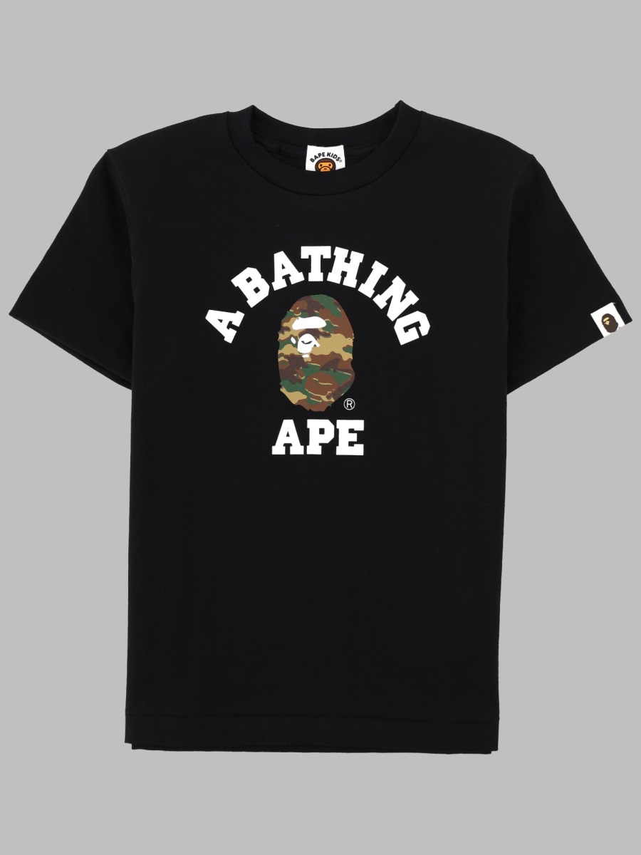 A Bathing Ape T-shirt Con Logo E Stampa Mimetica In Black