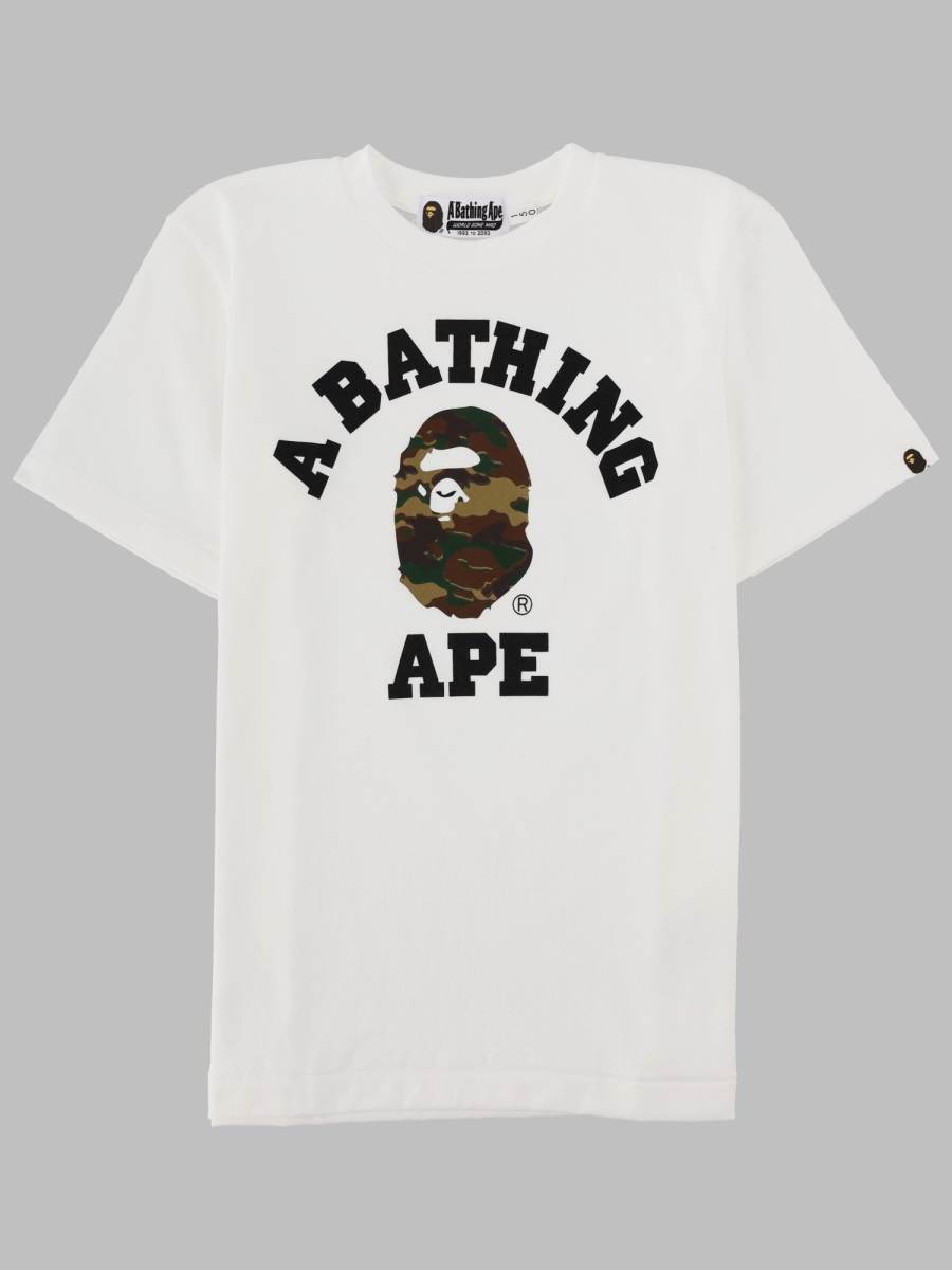 A Bathing Ape T-shirt Con Logo E Stampa Mimetica In White