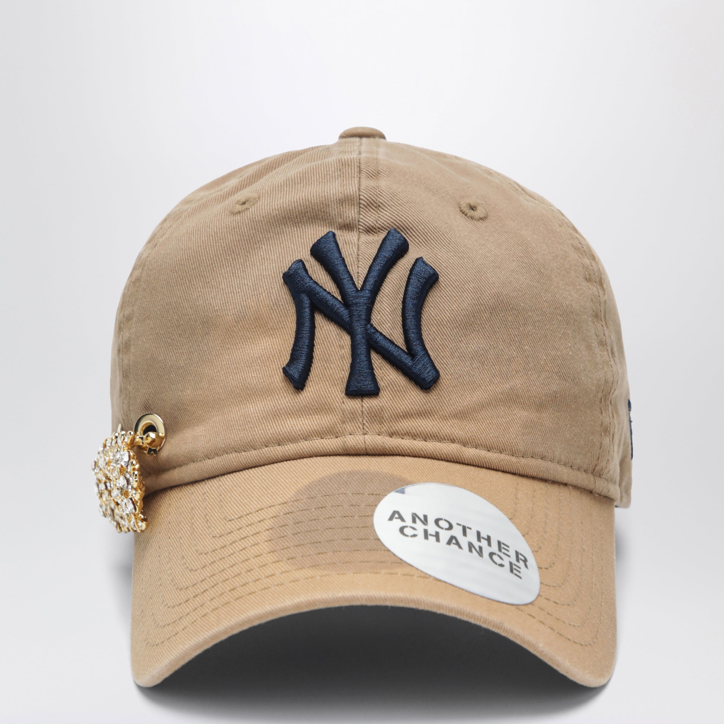 New Era 9Twenty Beige 01 Cap With Pin