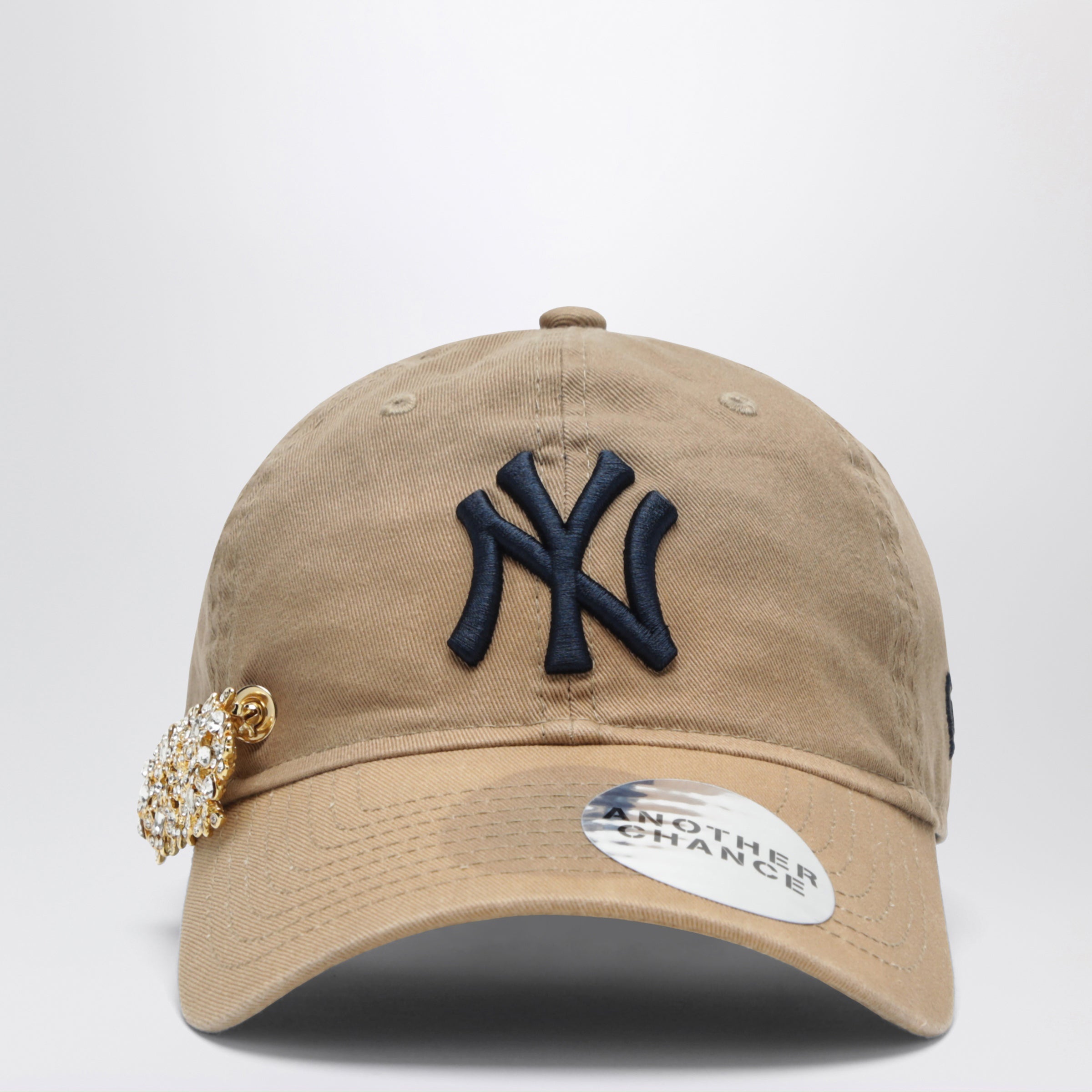 New Era 9Twenty Beige 06 Cap With Pin