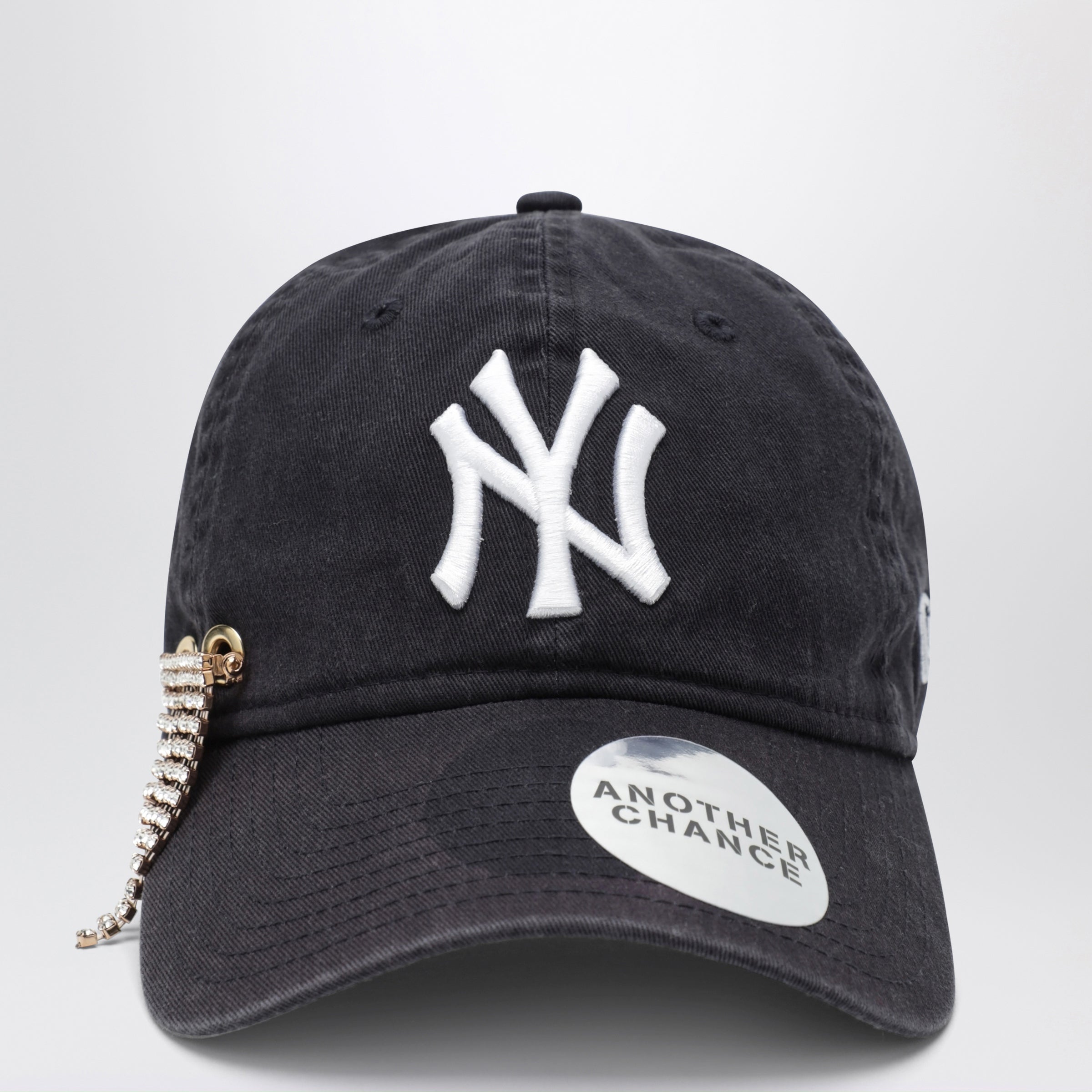 New Era 9Twenty Navy 03 Cap With Pin