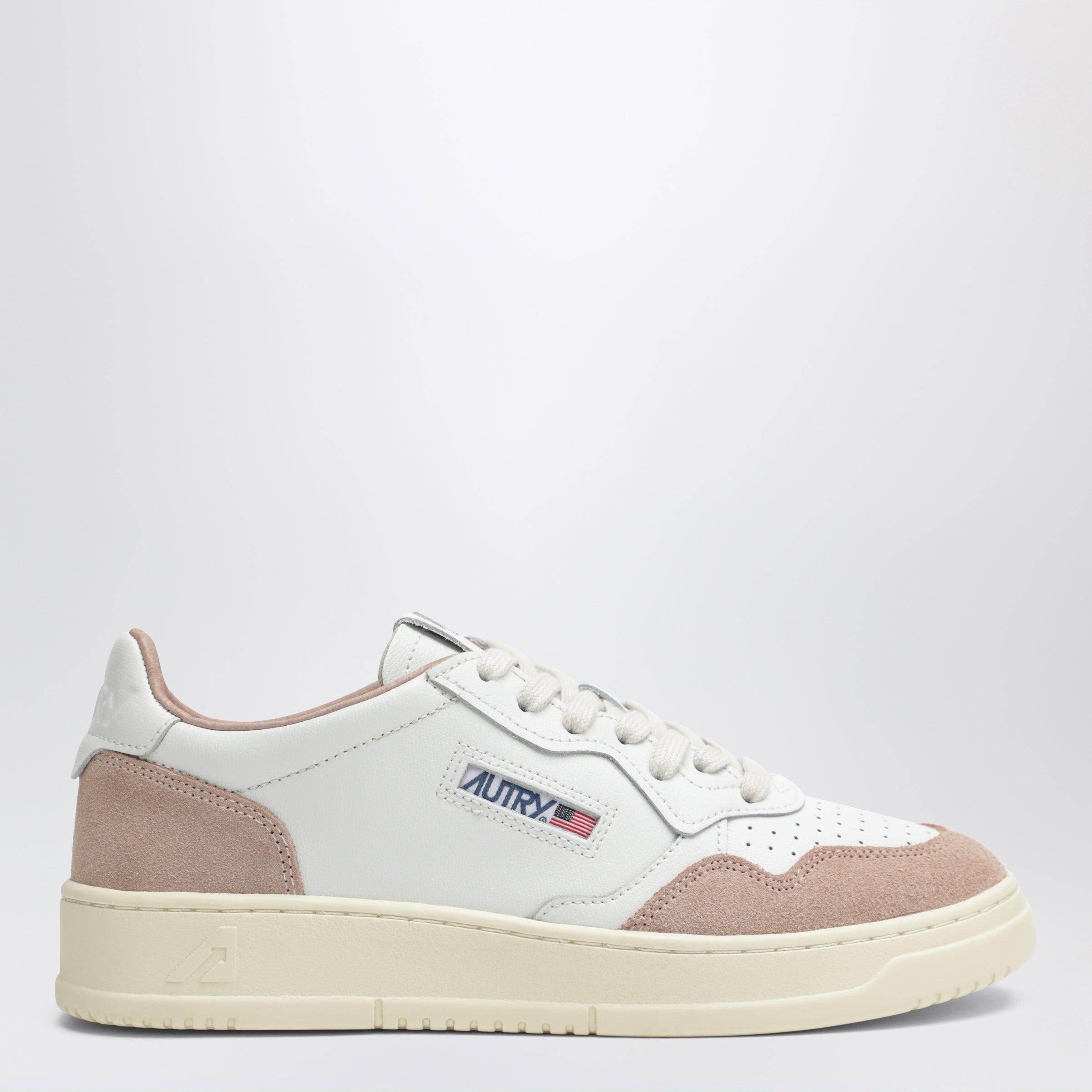 Medalist Low Sneakers In White Leather And Blush Suede