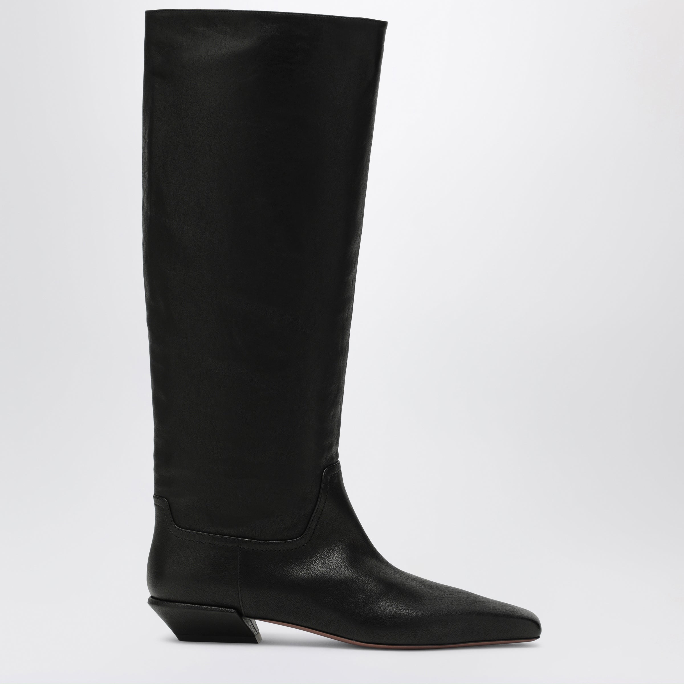 Bettina Boot 25 Calfskin Leather Boots In Black