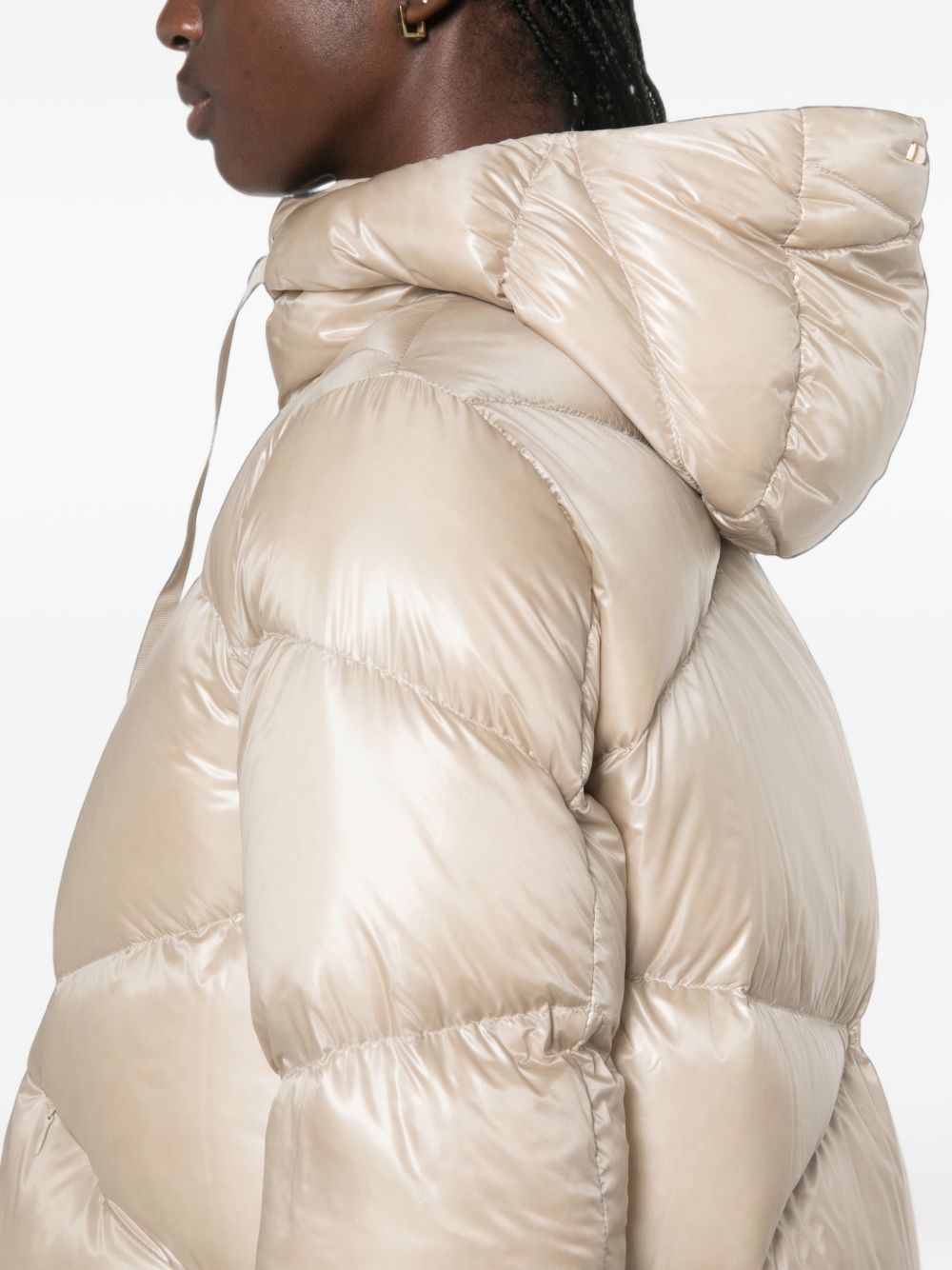 Herno Short Down Jacket In Beige