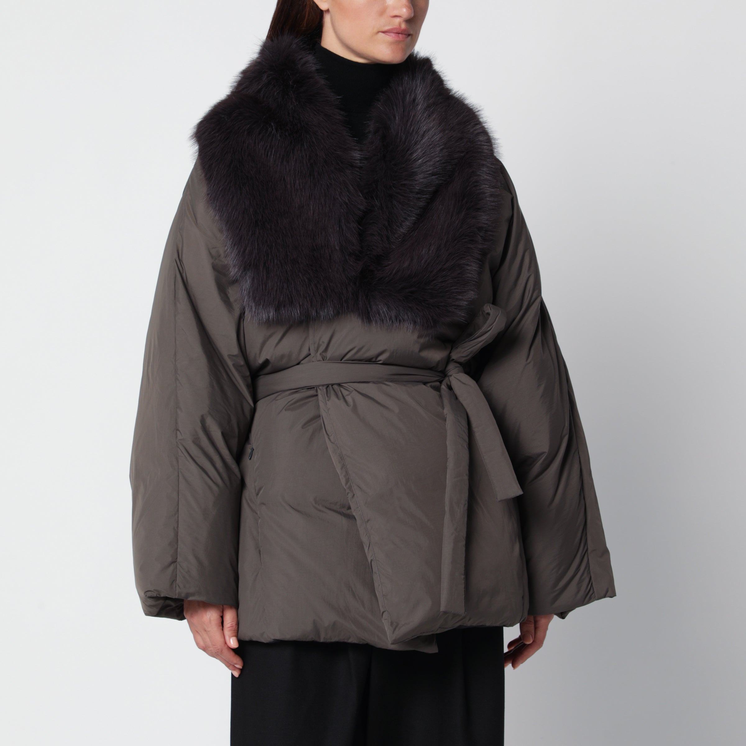 Source Unknown Egizio Grey Puffer Jacket With Faux Fur Collar